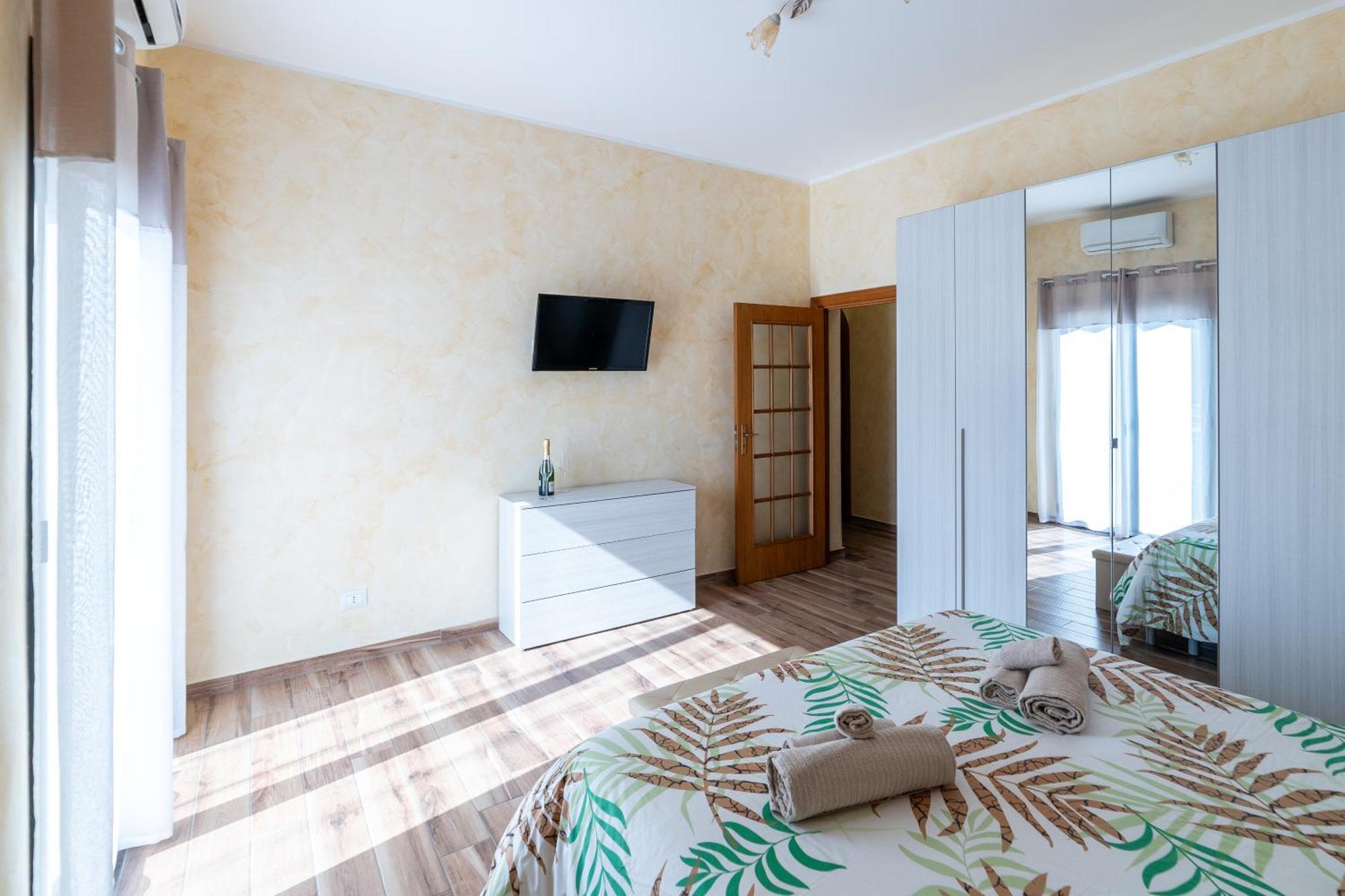 Casa La Scivola Appartement Catánia Buitenkant foto