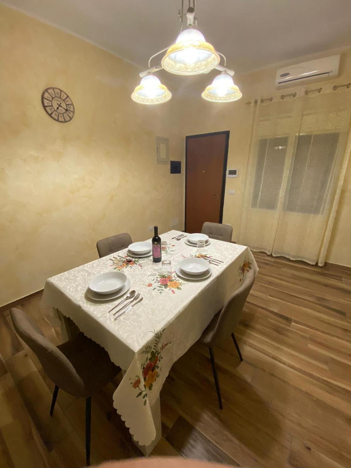 Casa La Scivola Appartement Catánia Kamer foto
